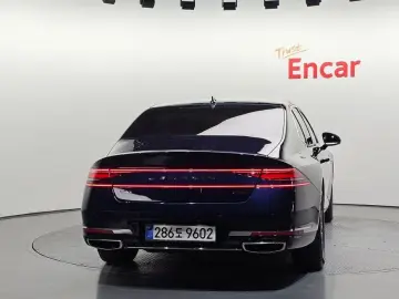 2023 Genesis G90 с пробегом 85 314 км