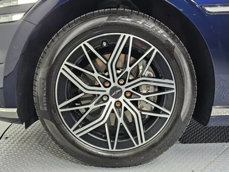 2023 Genesis G90 с пробегом 85 314 км