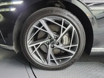 2023 Genesis G90 с пробегом 60 453 км