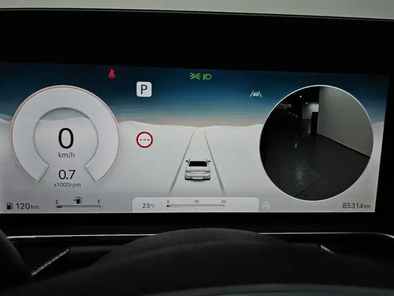 2023 Genesis G90 с пробегом 85 314 км