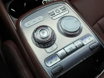 2023 Genesis G90 с пробегом 60 453 км