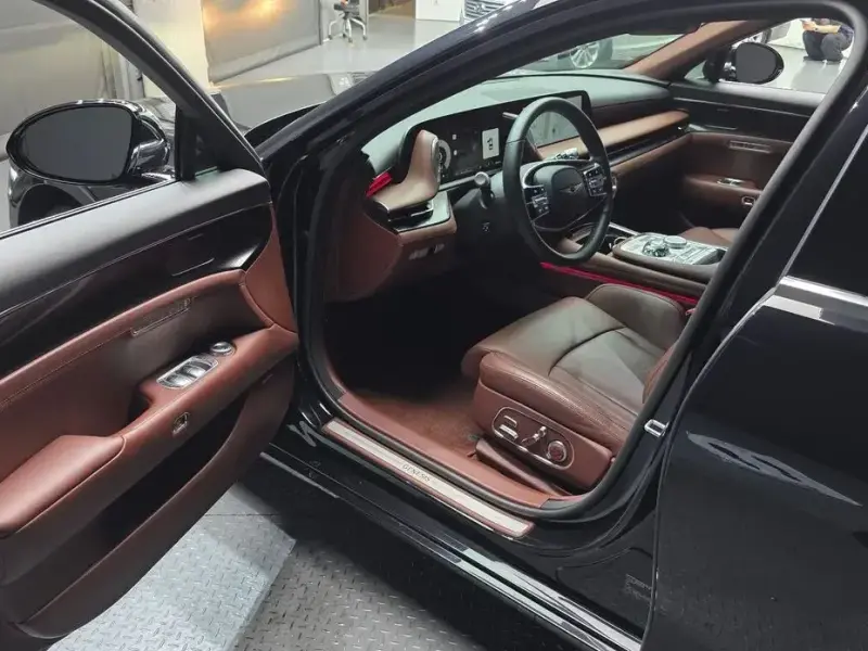2023 Genesis G90 с пробегом 60 453 км