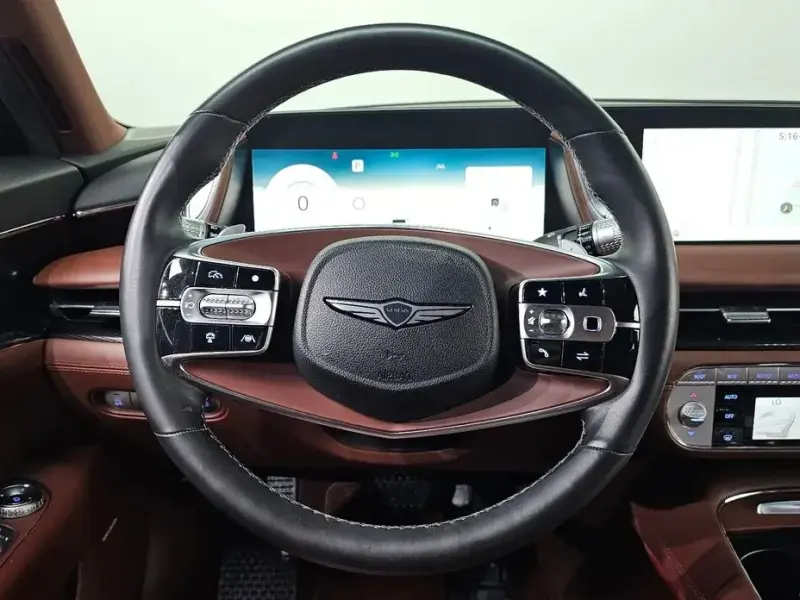 2023 Genesis G90 с пробегом 85 314 км