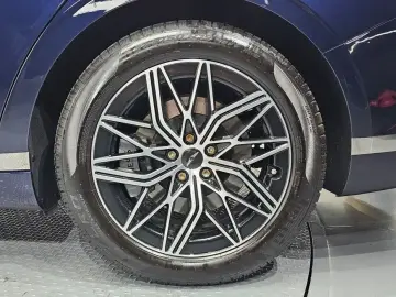 2023 Genesis G90 с пробегом 85 314 км