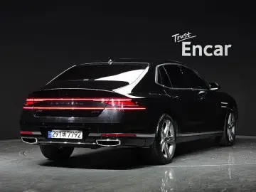 2023 Genesis G90 с пробегом 28 081 км