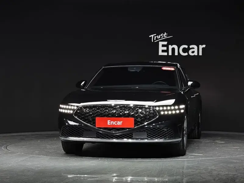 2023 Genesis G90 с пробегом 28 081 км
