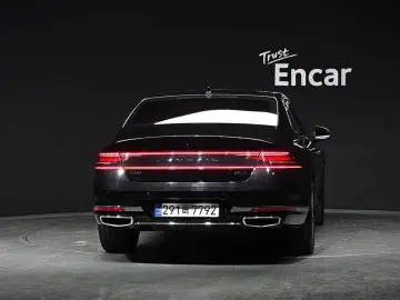 2023 Genesis G90 с пробегом 28 081 км