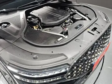 2023 Genesis G90 с пробегом 28 081 км