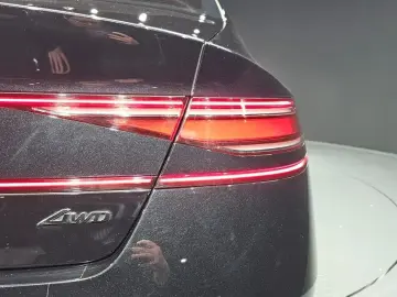 2023 Genesis G90 с пробегом 28 081 км
