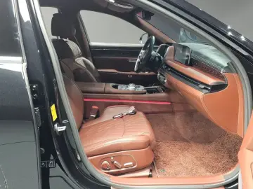 2023 Genesis G90 с пробегом 28 081 км