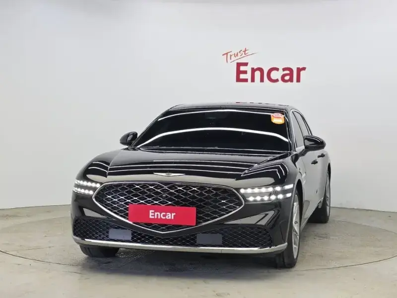 2023 Genesis G90 с пробегом 76 449 км