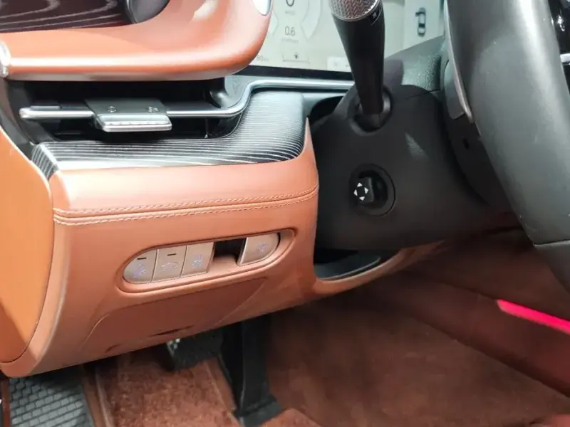2023 Genesis G90 с пробегом 28 081 км