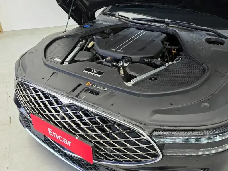 2023 Genesis G90 с пробегом 76 449 км