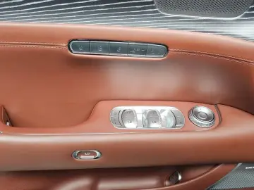 2023 Genesis G90 с пробегом 28 081 км