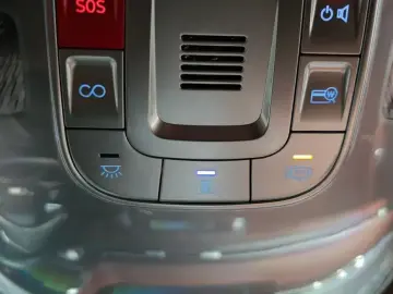 2023 Genesis G90 с пробегом 28 081 км