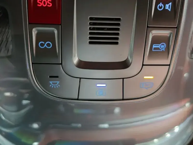 2023 Genesis G90 с пробегом 28 081 км