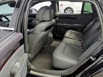 2023 Genesis G90 с пробегом 76 449 км