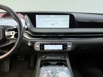 2023 Genesis G90 с пробегом 76 449 км