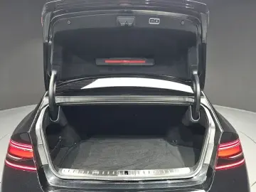 2023 Genesis G90 с пробегом 28 081 км