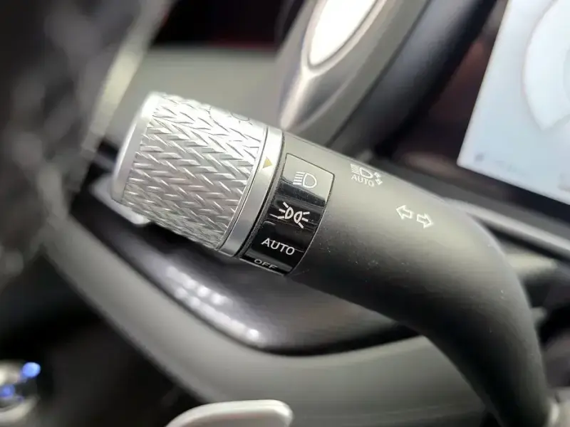 2023 Genesis G90 с пробегом 76 449 км