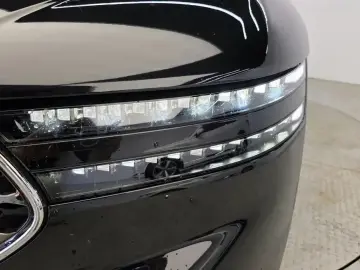 2023 Genesis G90 с пробегом 76 449 км