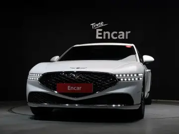 2023 Genesis G90 с пробегом 85 835 км