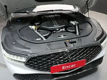 2023 Genesis G90 с пробегом 85 835 км