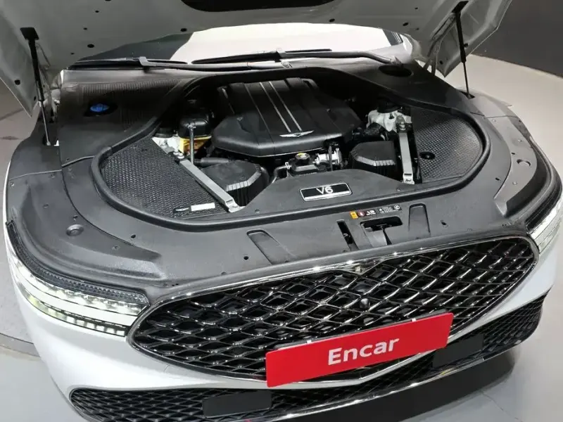 2023 Genesis G90 с пробегом 85 835 км