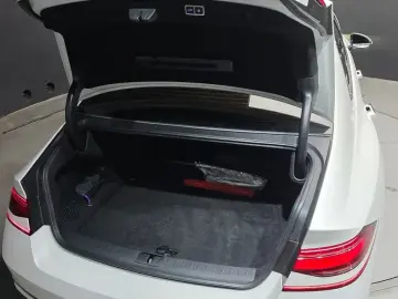 2023 Genesis G90 с пробегом 85 835 км