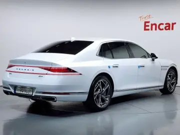 2023 Genesis G90 с пробегом 24 164 км