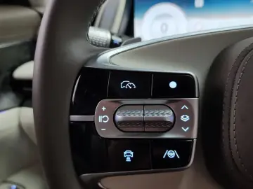 2023 Genesis G90 с пробегом 37 767 км