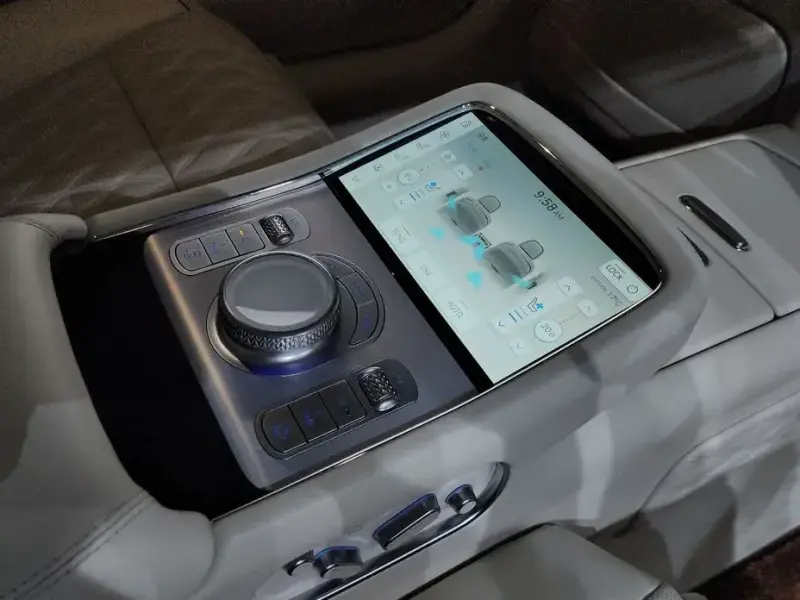 2023 Genesis G90 с пробегом 37 767 км
