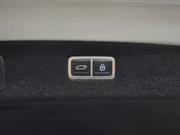 2023 Genesis G90 с пробегом 24 164 км