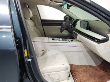 2023 Genesis G90 с пробегом 37 767 км