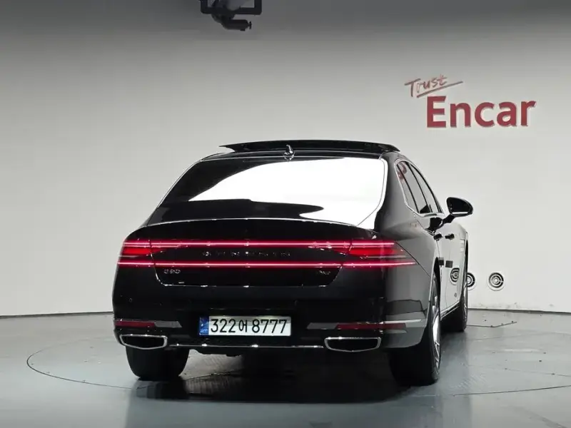 2023 Genesis G90 с пробегом 41 935 км