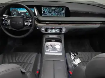 2023 Genesis G90 с пробегом 41 935 км
