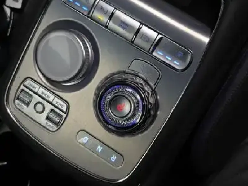 2023 Genesis G90 с пробегом 41 935 км