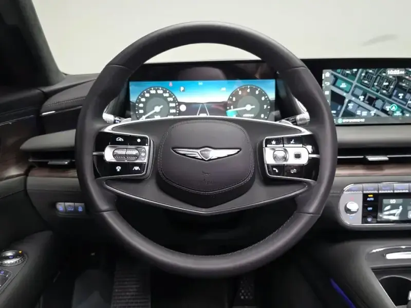 2023 Genesis G90 с пробегом 41 935 км