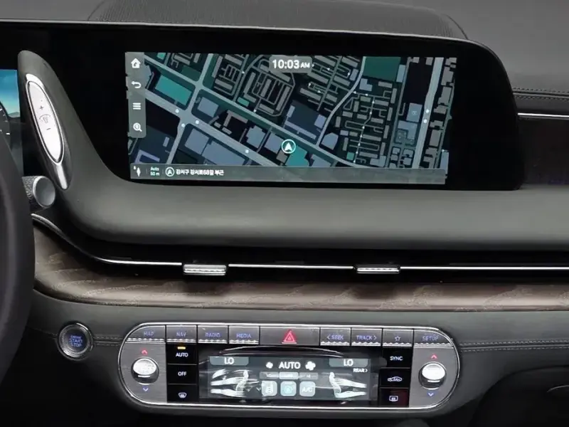 2023 Genesis G90 с пробегом 41 935 км