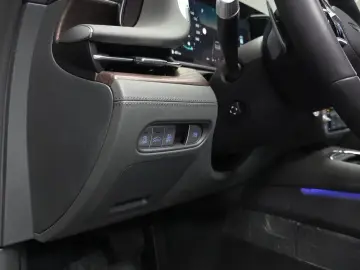 2023 Genesis G90 с пробегом 41 935 км