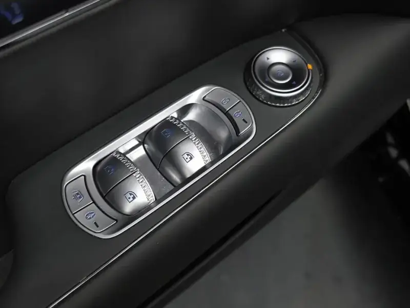 2023 Genesis G90 с пробегом 41 935 км