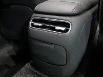 2023 Genesis G90 с пробегом 41 935 км