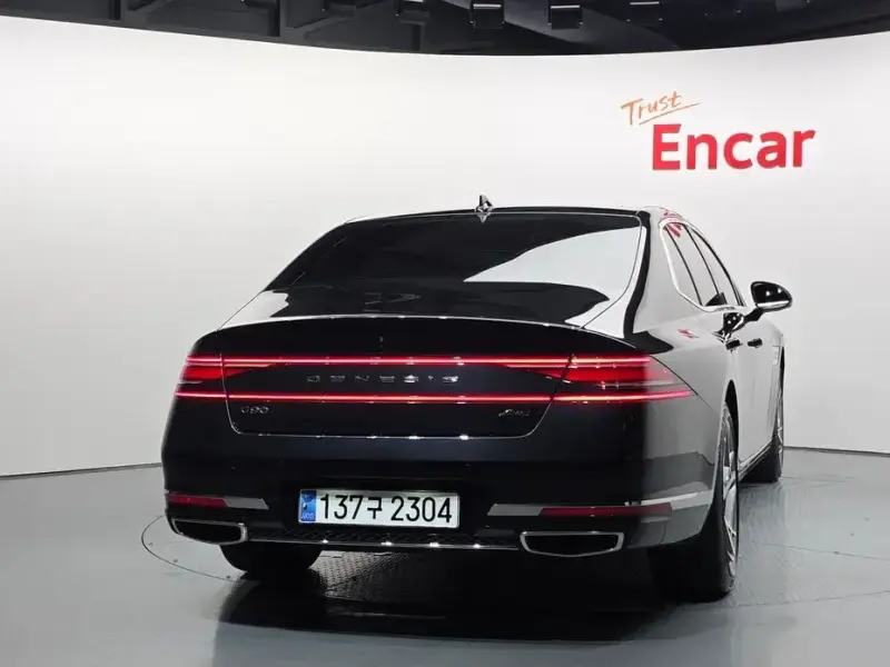 2023 Genesis G90 с пробегом 34 142 км