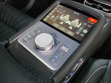 2023 Genesis G90 с пробегом 34 142 км