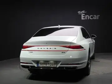 2023 Genesis G90 с пробегом 21 490 км