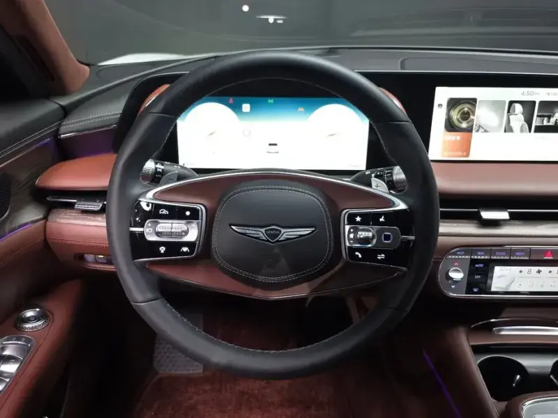 2023 Genesis G90 с пробегом 21 490 км