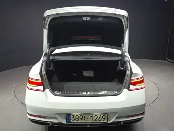 2023 Genesis G90 с пробегом 21 490 км