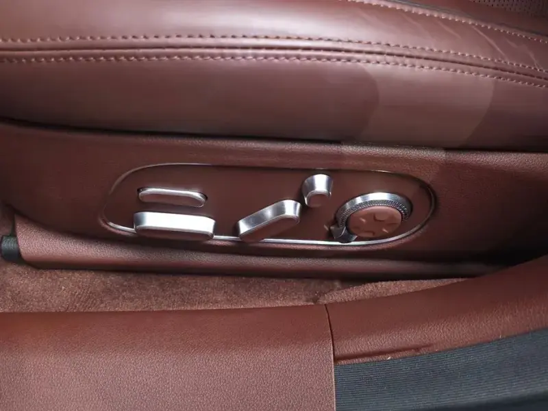 2023 Genesis G90 с пробегом 21 490 км