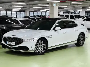 2023 Genesis G90 с пробегом 29 012 км