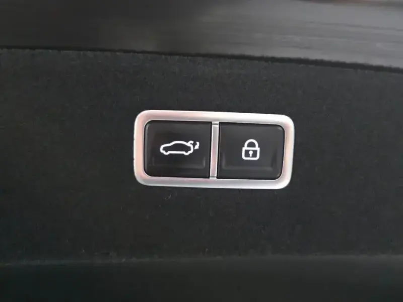 2023 Genesis G90 с пробегом 92 107 км